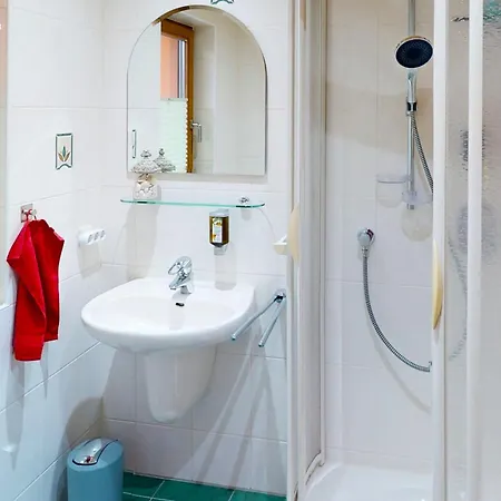 Am Rande Von Dresden Fuer Bis Zu 11 Personen - Willkommen In Der Toscana Villa