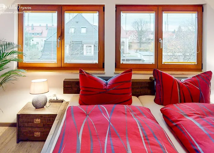 Am Rande Von Dresden Fuer Bis Zu 11 Personen - Willkommen In Der Toscana Villa